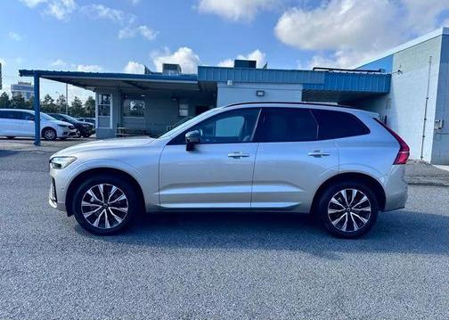 2025 Volvo XC60 B5 Plus