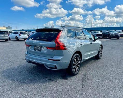 2025 Volvo XC60 B5 Plus