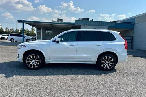 2023 Volvo XC90 B5 Core