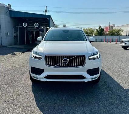 2023 Volvo XC90 B5 Core