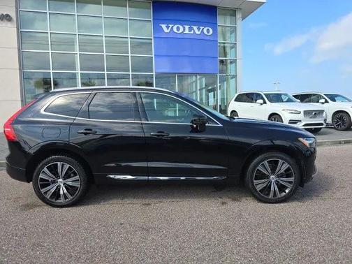 2022 Volvo XC60 B5 Inscription