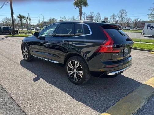 2022 Volvo XC60 B5 Inscription