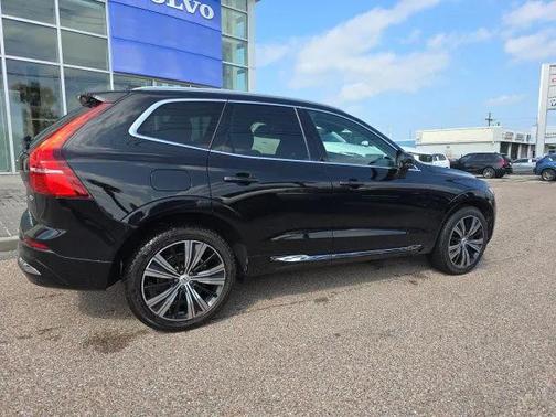 2022 Volvo XC60 B5 Inscription