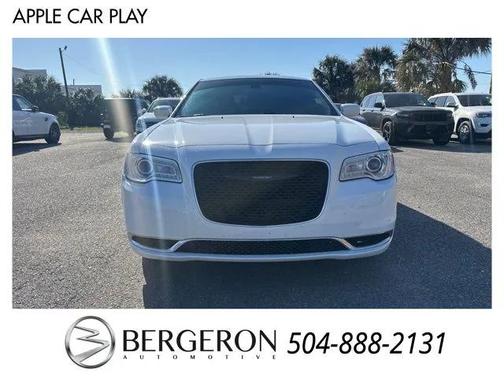 2023 Chrysler 300 Touring