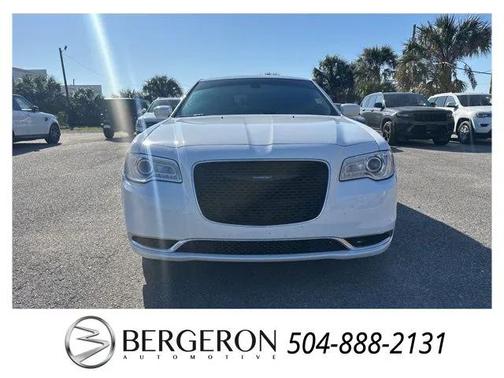 2023 Chrysler 300 Touring
