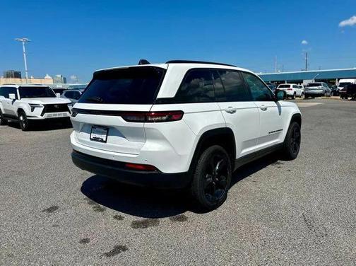 2025 Jeep Grand Cherokee Altitude