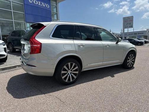 2022 Volvo XC90 T6 Inscription