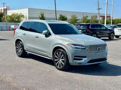 2024 Volvo XC90 B6 Plus Bright Theme 7-Seater