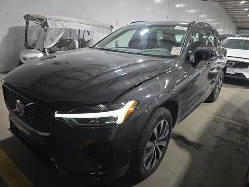 2025 Volvo XC60 B5 Plus