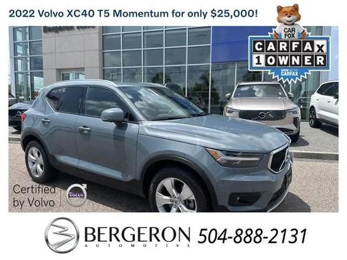 2022 Volvo XC40 T5 Momentum