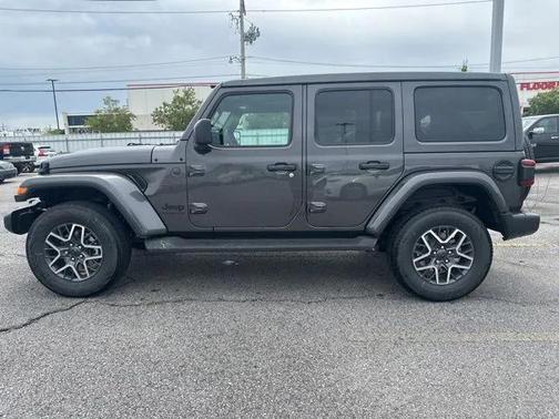 2025 Jeep Wrangler 4-Door Sahara 4x4