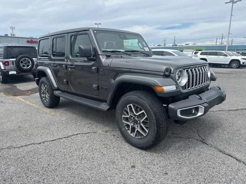 2025 Jeep Wrangler 4-Door Sahara 4x4