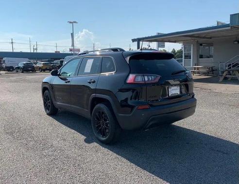 2023 Jeep Cherokee Altitude