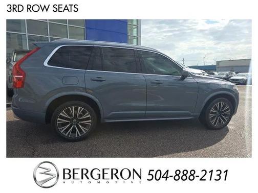 2022 Volvo XC90 T6 Momentum