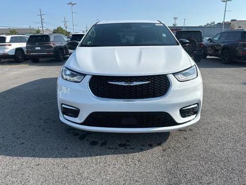 2025 Chrysler Pacifica Hybrid Select