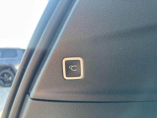 2025 Chrysler Pacifica Hybrid Select