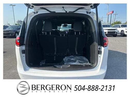 2025 Chrysler Pacifica Hybrid Select