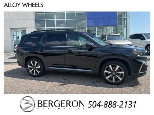 2025 Honda Pilot Touring 8-Passenger