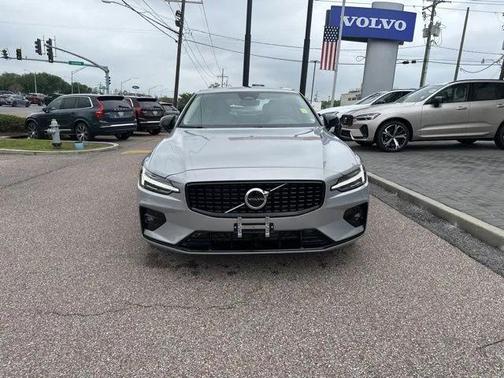 2025 Volvo S60 B5 Core