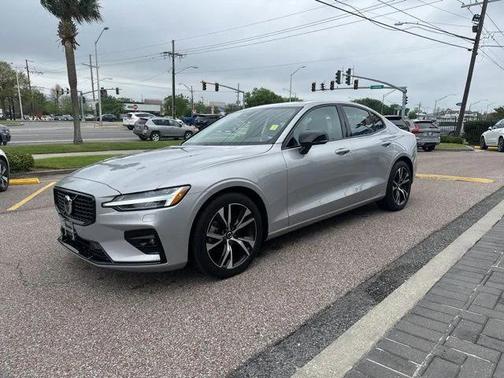 2025 Volvo S60 B5 Core
