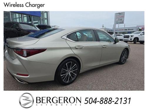 2023 Lexus ES 350 Base