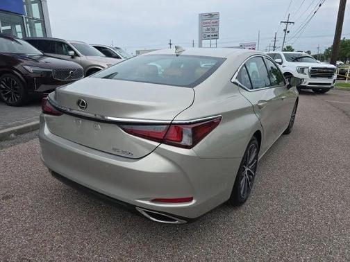 2023 Lexus ES 350 Base