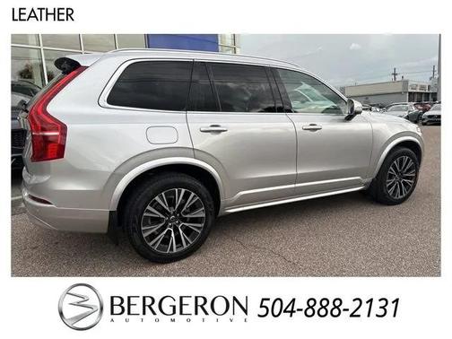 2022 Volvo XC90 T5 Momentum