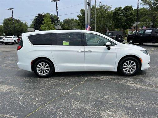 2017 Chrysler Pacifica Touring