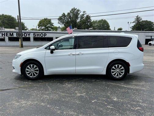 2017 Chrysler Pacifica Touring