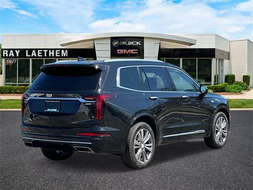 2022 Cadillac XT6 Premium Luxury AWD