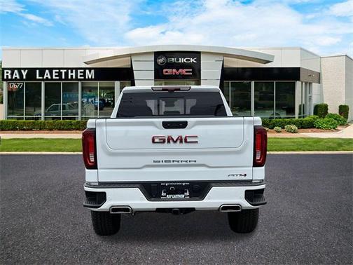 2025 GMC Sierra 1500 AT4