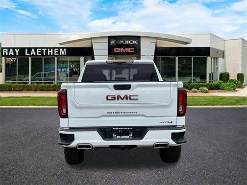 2025 GMC Sierra 1500 AT4