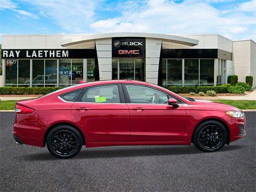 2020 Ford Fusion SE