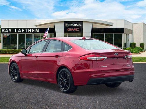 2020 Ford Fusion SE