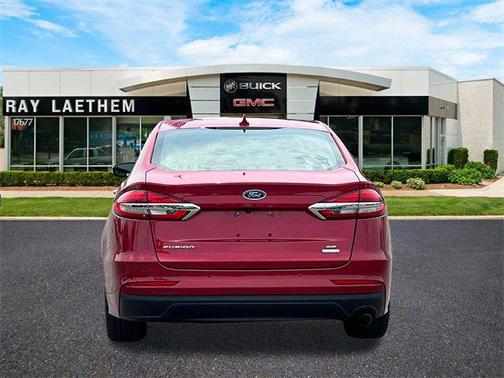 2020 Ford Fusion SE