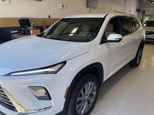 2025 Buick Enclave Preferred FWD