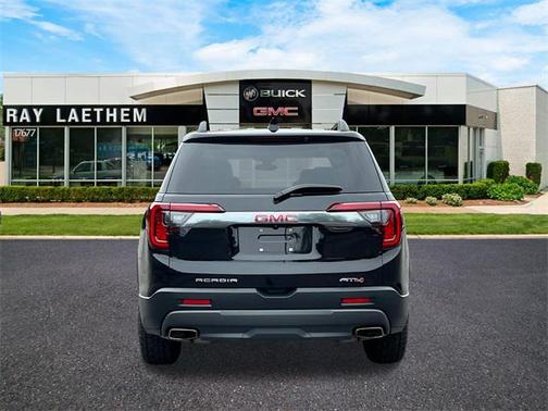 2022 GMC Acadia AWD AT4