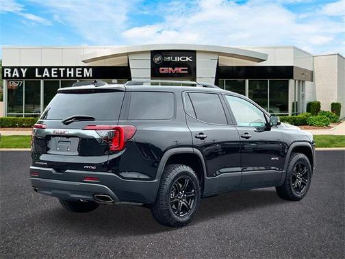 2022 GMC Acadia AWD AT4