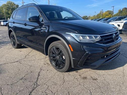 2022 Volkswagen Tiguan 2.0T SE R-Line Black 4MOTION