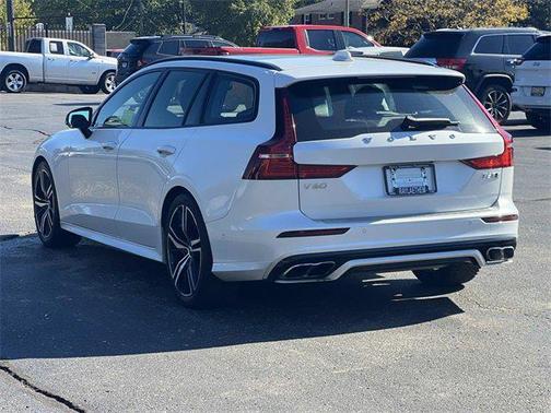 2019 Volvo V60 T5 R-Design
