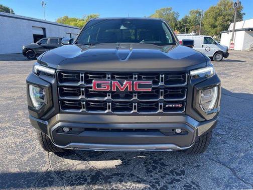 2024 GMC Canyon AT4
