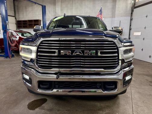 2019 RAM 2500 Laramie Crew Cab 4x4 6'4' Box
