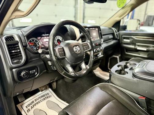 2019 RAM 2500 Laramie Crew Cab 4x4 6'4' Box