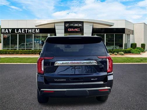2022 GMC Yukon SLT
