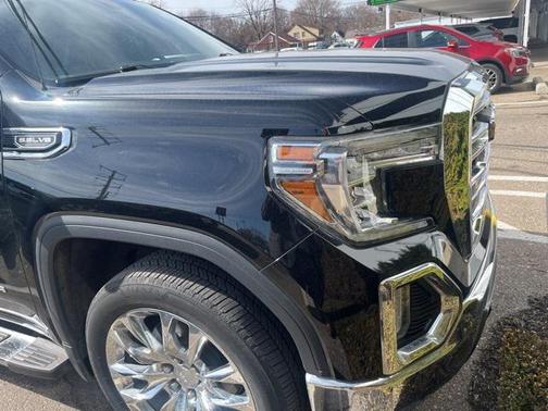 2022 GMC Sierra 1500 SLT