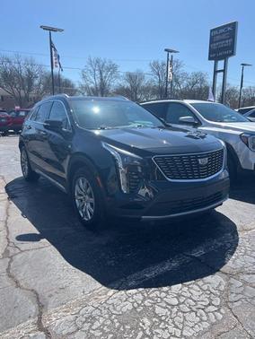 2022 Cadillac XT4 Premium Luxury