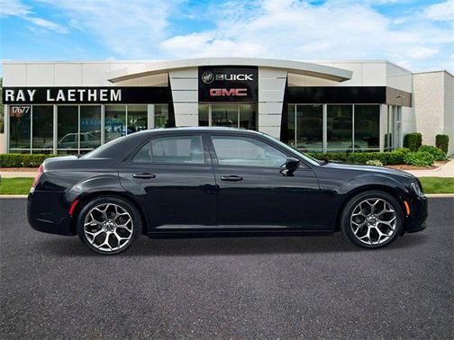 2016 Chrysler 300 S
