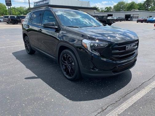 Photo 3 of 26 of 2019 GMC Terrain SLT