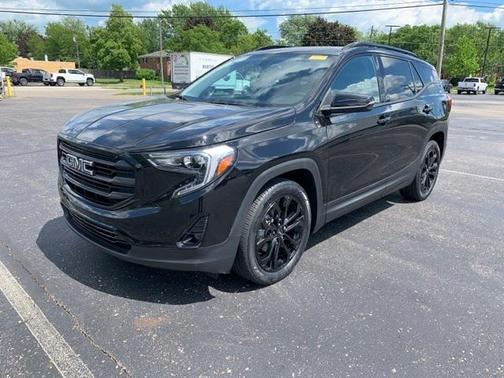 Photo 1 of 26 of 2019 GMC Terrain SLT