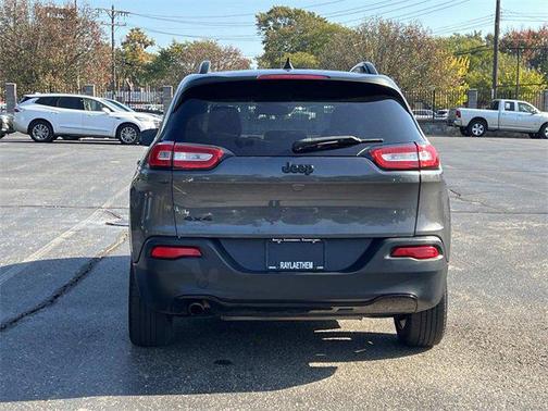 2016 Jeep Cherokee Altitude